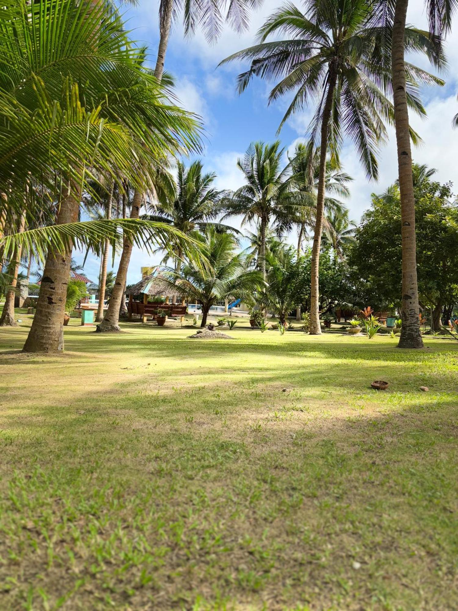 Lamao Beach Resort Romblon Exterior photo